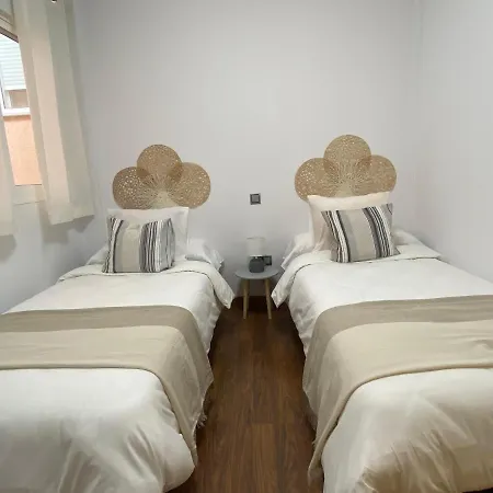 Bungalow Con Piscina Y Solarium Con Barbacoa